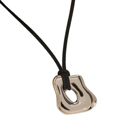 Roca Lisse Necklace