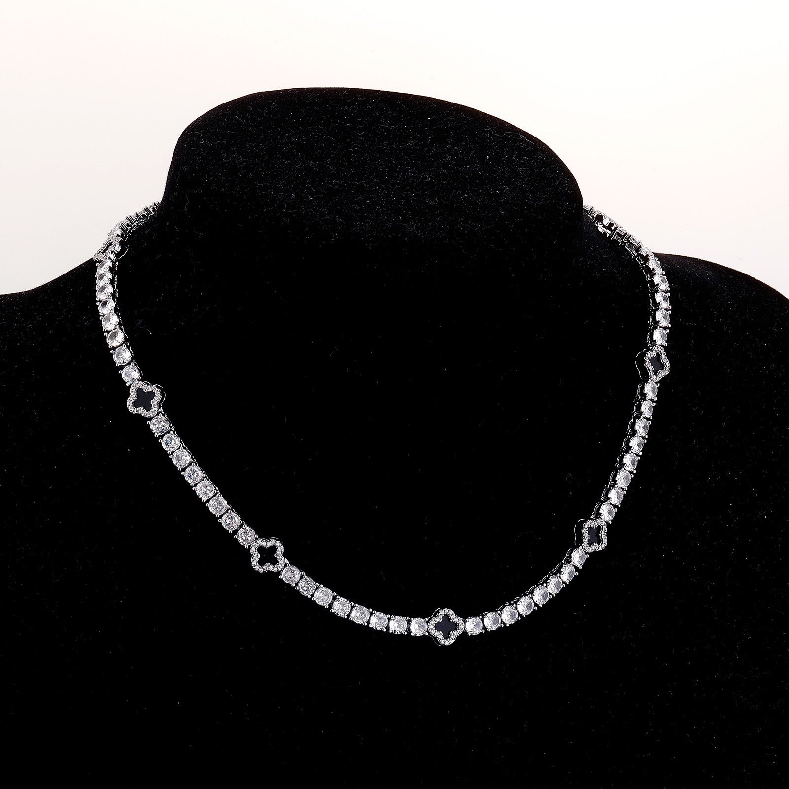 Collar Noir